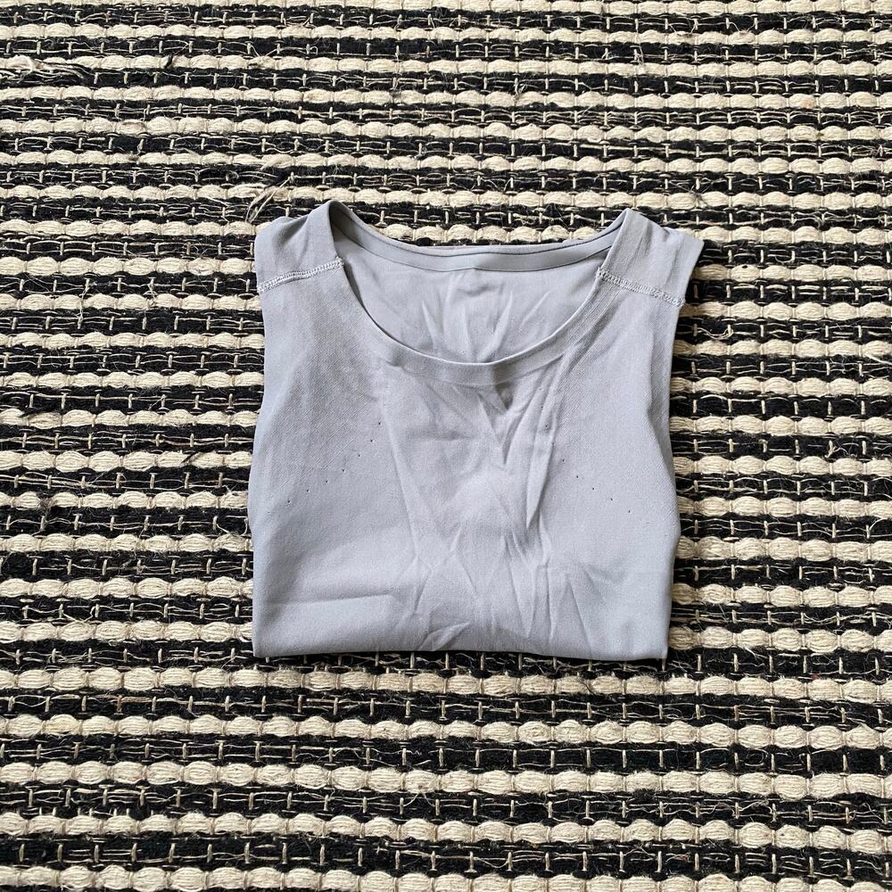 🌿Lululemon Womens Gray Heathered Perforated Cropped Tank Top